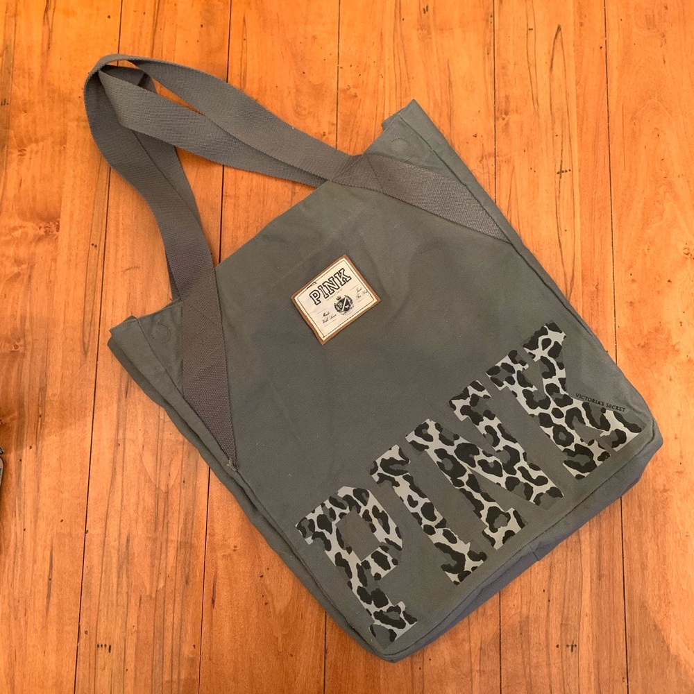 VS Pink Grey Cheetah Tote